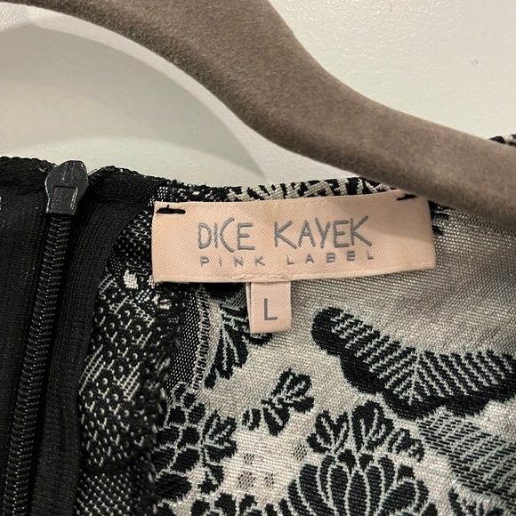 Top with Sculptural silhouette designed by Dice Kayek. Size Large but fits M - L - Picture 3 of 3